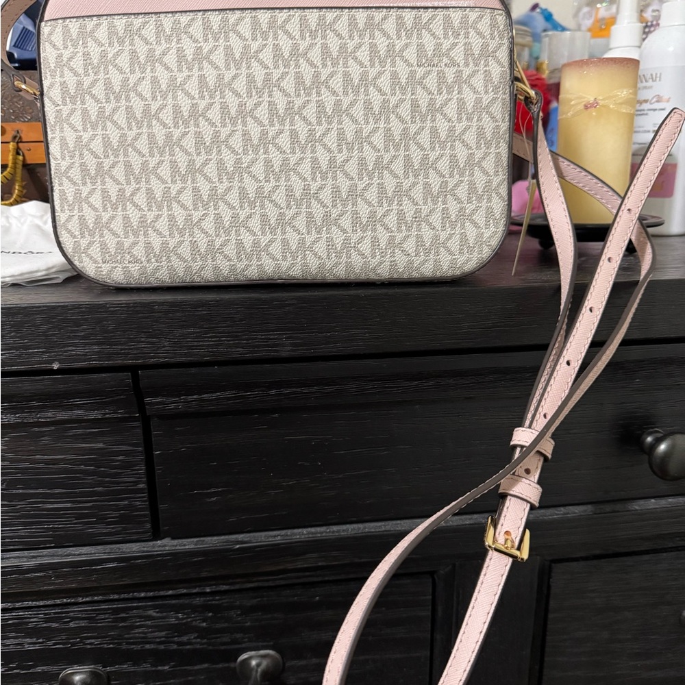 Michael Kors Cream and Pink Logo Crossbody Bag - Picture 3 of 6
